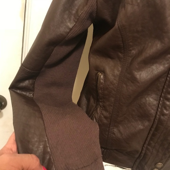 Soft leather jacket - Picture 2 of 8